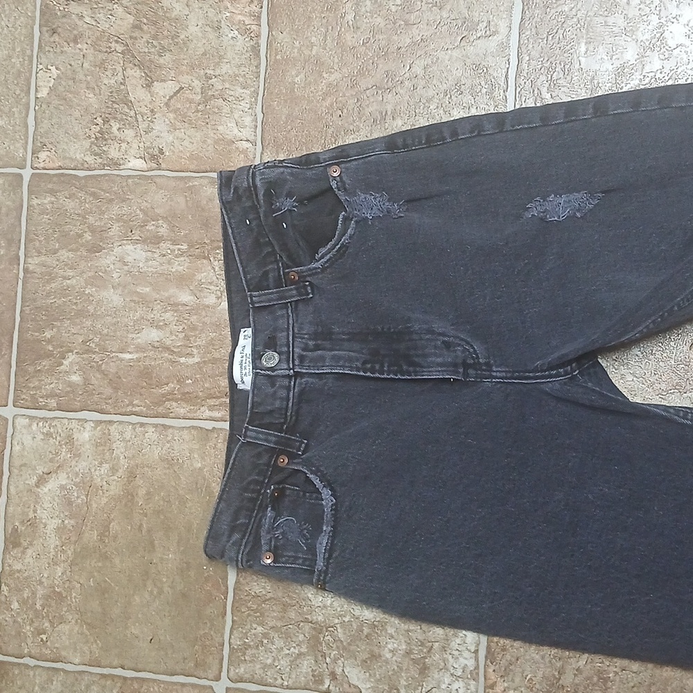 Abercrombie & Fitch 90s Straight Ultra High Rise Jeans Size 6R / 28 - Picture 2 of 5